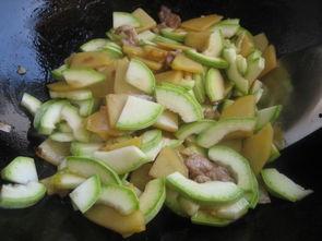 吃角瓜抠瓤吗,揭秘吃角瓜的正确方法