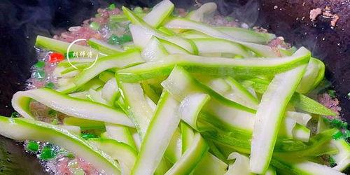 合肥高二吃瓜,吃瓜群众揭秘校园热点事件