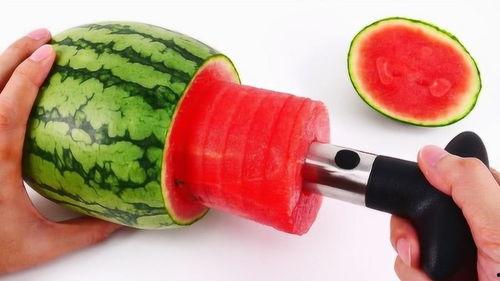 自制吃瓜技巧图解,轻松解锁夏日消暑新姿势