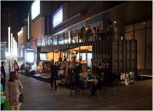 重庆酒吧吃瓜,热闹非凡的吃瓜现场，感受山城夜生活魅力